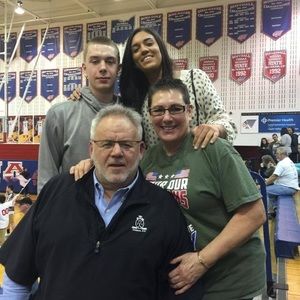 Meet your Posher, Nicholas